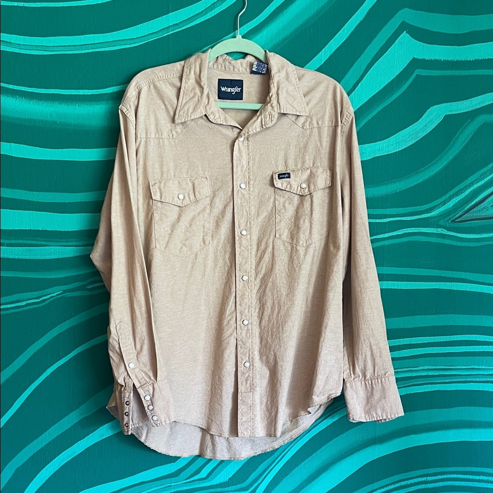 Wrangler Men's Casual Button Down in Light Brown